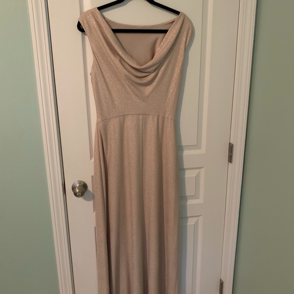 Formal long dress - Picture 3 of 5